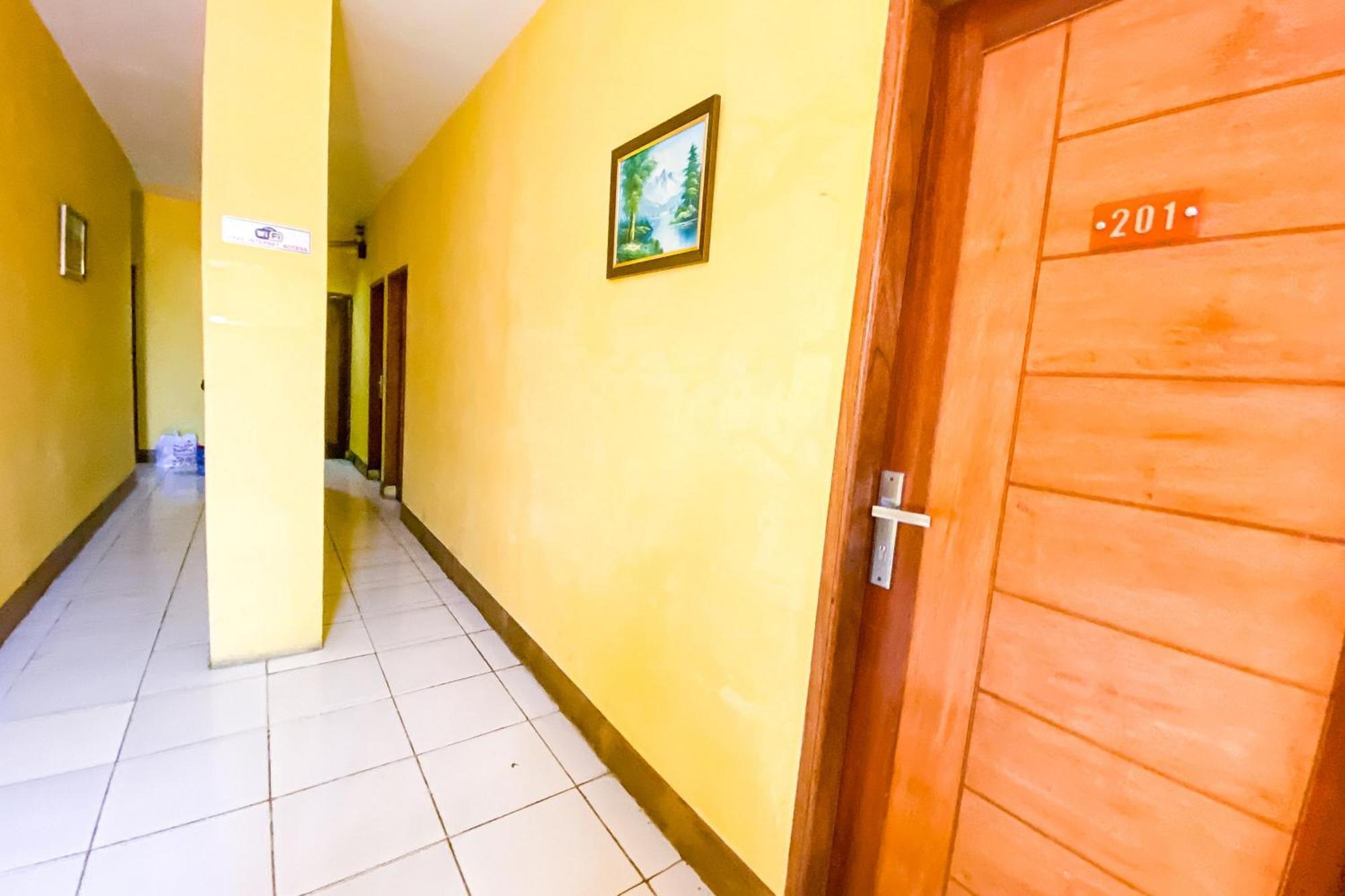 Reddoorz At Sentosa Jaya Helvetia Hotel Medan Luaran gambar